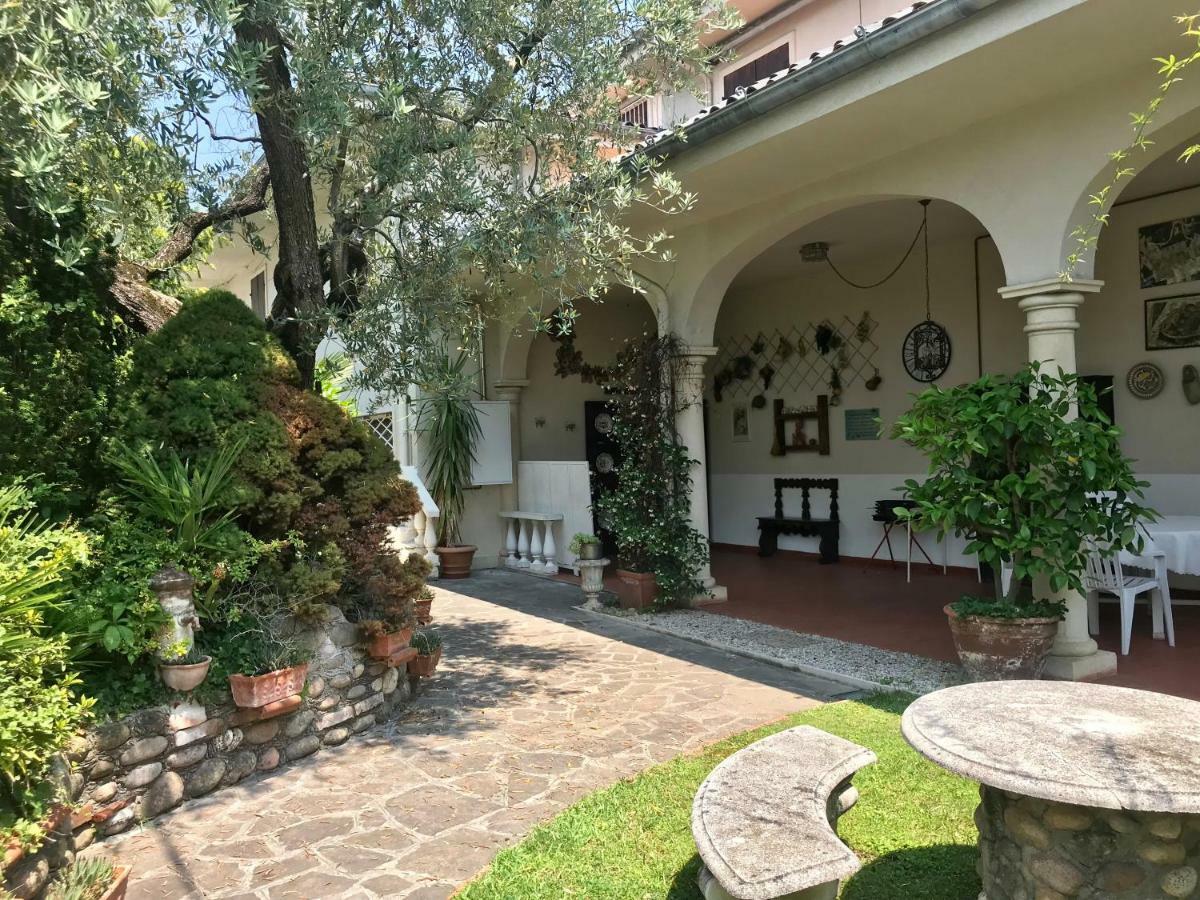 Casa Beretta Apartment Garda  Bagian luar foto